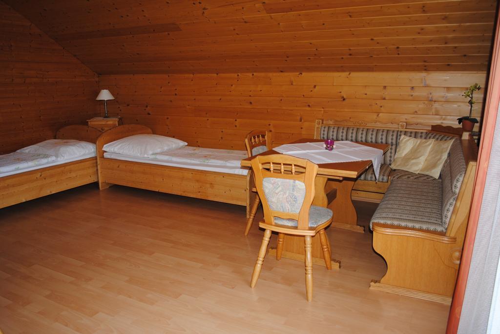 Gaestehaus Lindermuth Presseggersee Pokoj fotografie