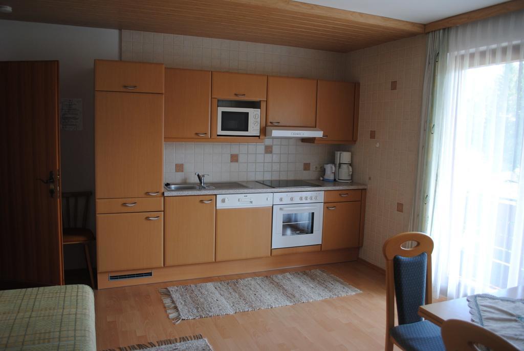 Gaestehaus Lindermuth Presseggersee Pokoj fotografie