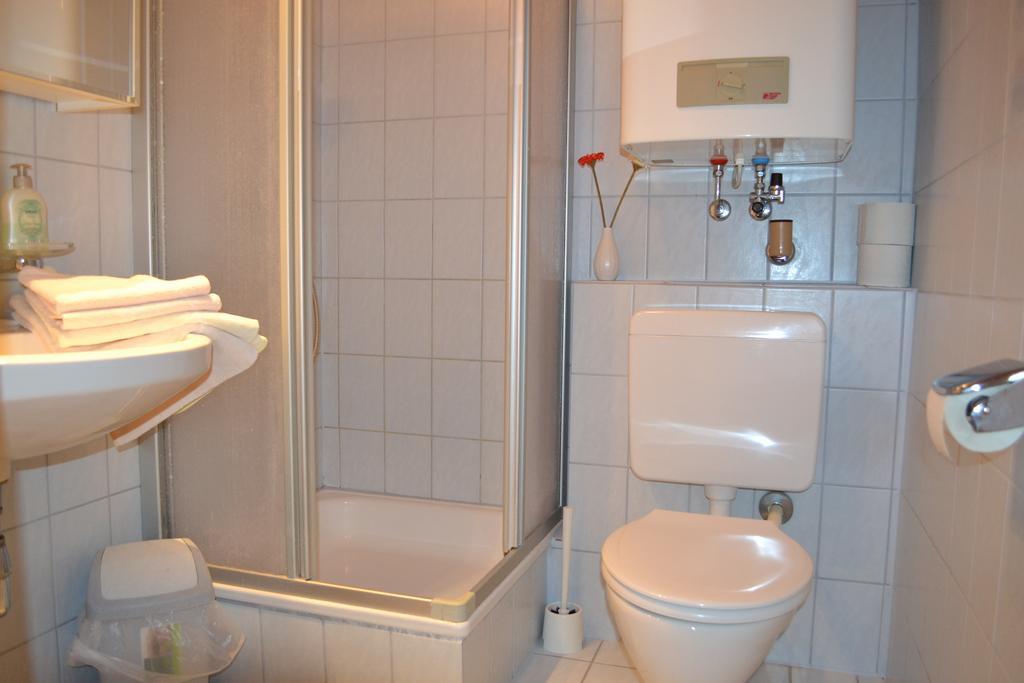 Gaestehaus Lindermuth Presseggersee Pokoj fotografie